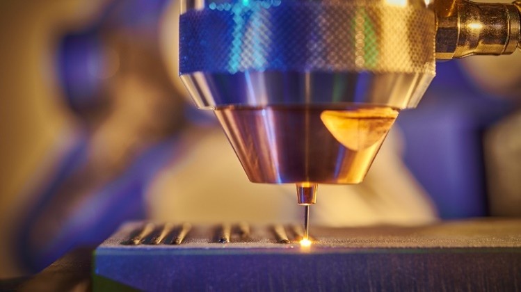 From laboratory to application: The Fraunhofer ILT and Cailabs collaboration on wire-based laser material deposition using MPLC beam shaping. © Fraunhofer ILT, Aachen, Germany / Volker Lannert.