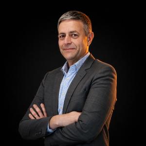 Fabien Ghez Portrait Threequarter Blackbackground